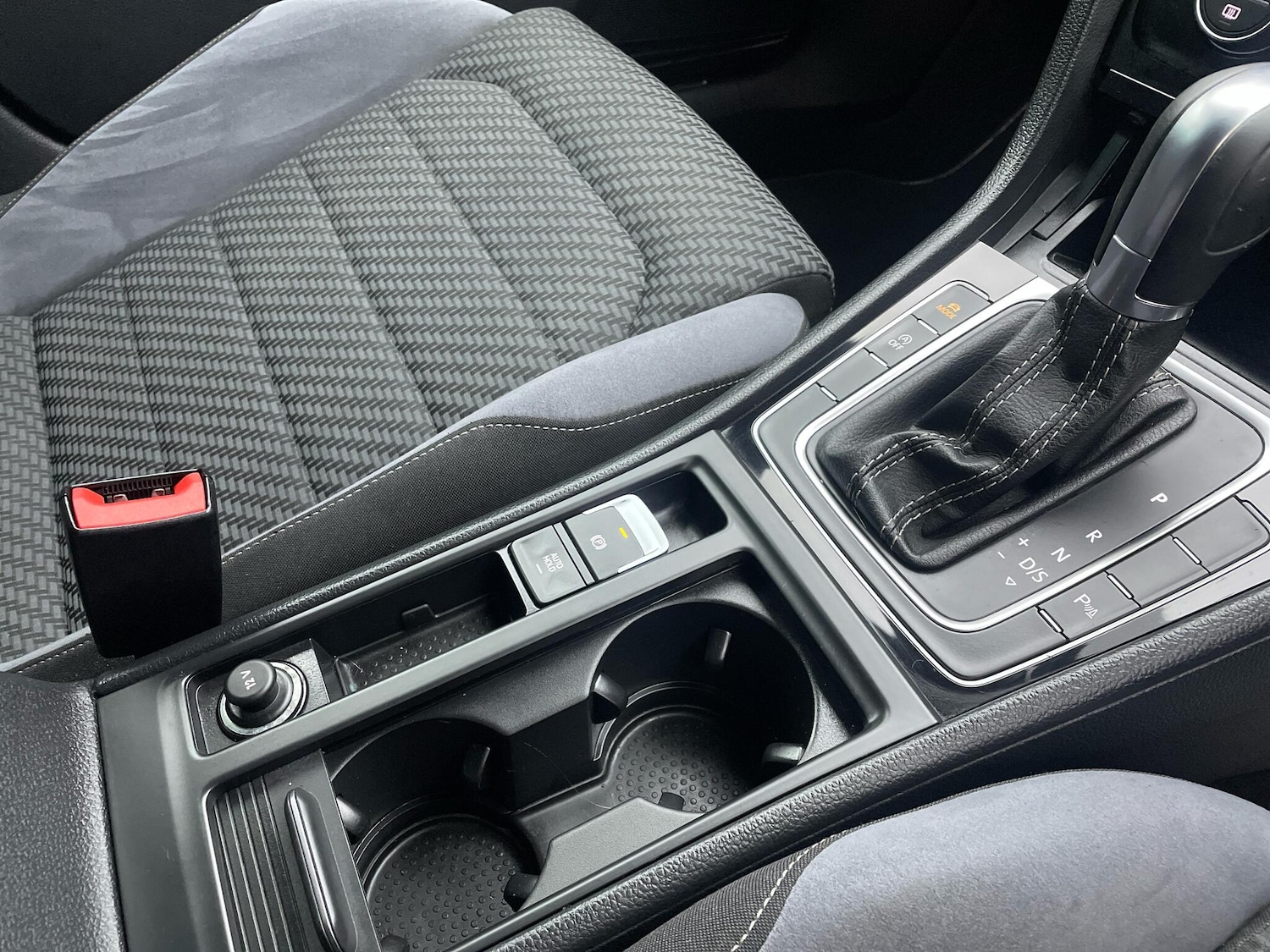 Used Volkswagen Golf 2017 for sale - 77242517: Photo 23