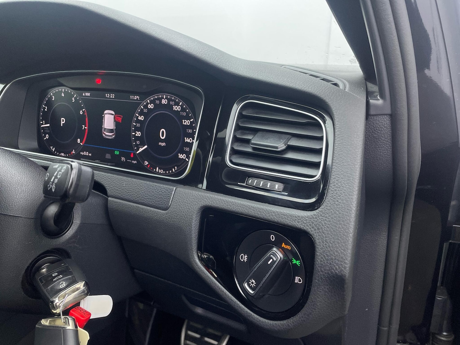 Used Volkswagen Golf 2017 for sale - 77242517: Photo 24