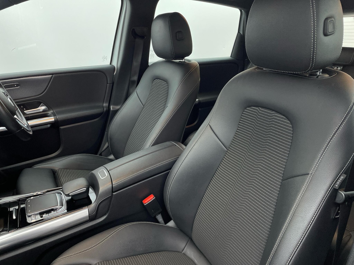 Used Mercedes-Benz B Class 2021 for sale - 77523967: Photo 32