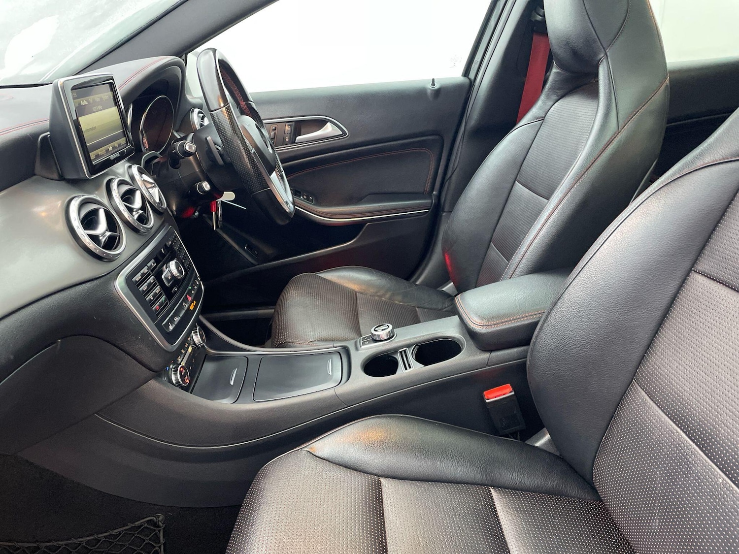 Used Mercedes-Benz GLA 2014 for sale - 76572242: Photo 36