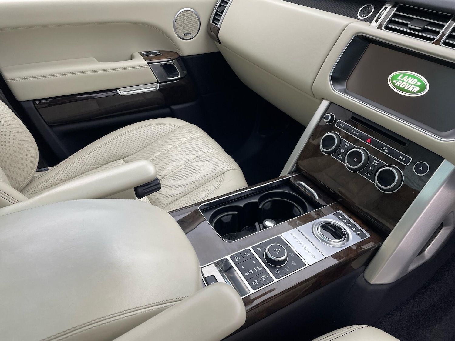 Used Land Rover Range Rover 2017 for sale - 76409309: Photo 24