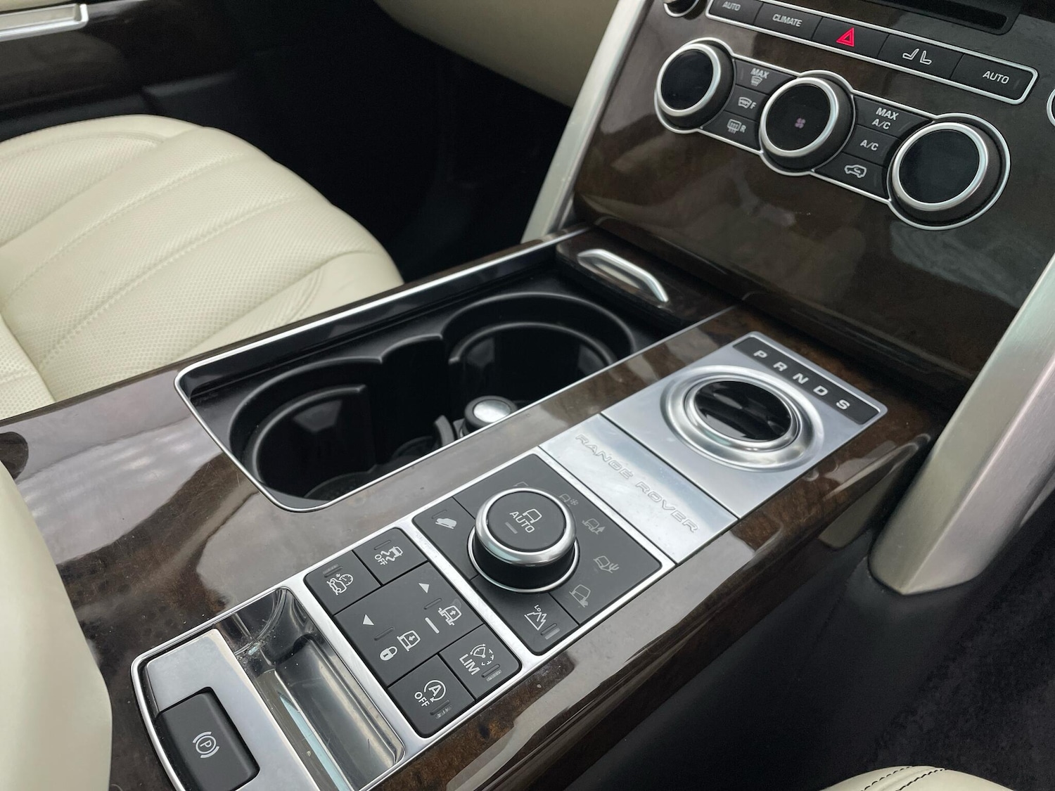 Used Land Rover Range Rover 2017 for sale - 76409309: Photo 25