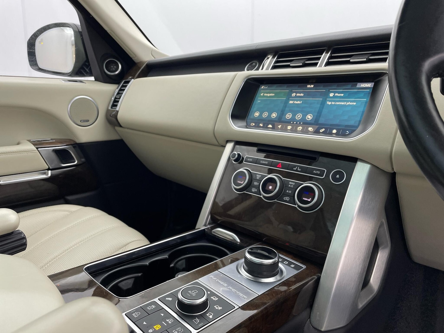 Used Land Rover Range Rover 2017 for sale - 76409309: Photo 32