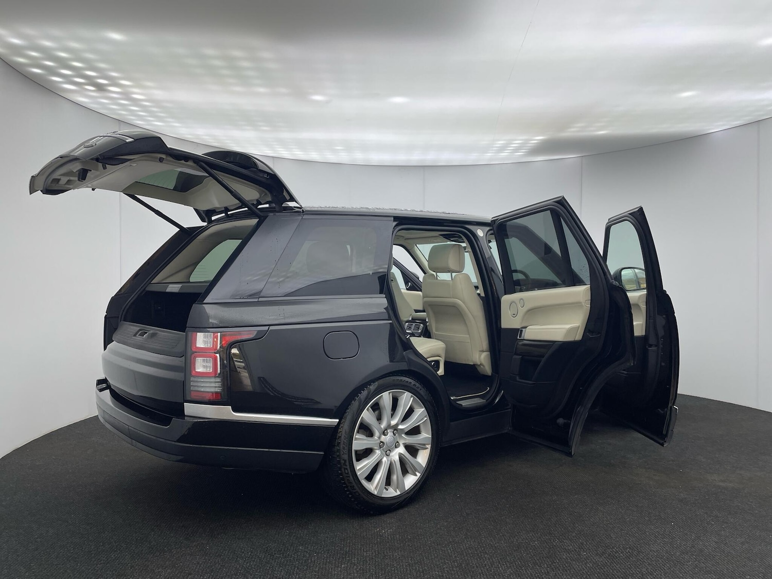 Used Land Rover Range Rover 2017 for sale - 76409309: Photo 49