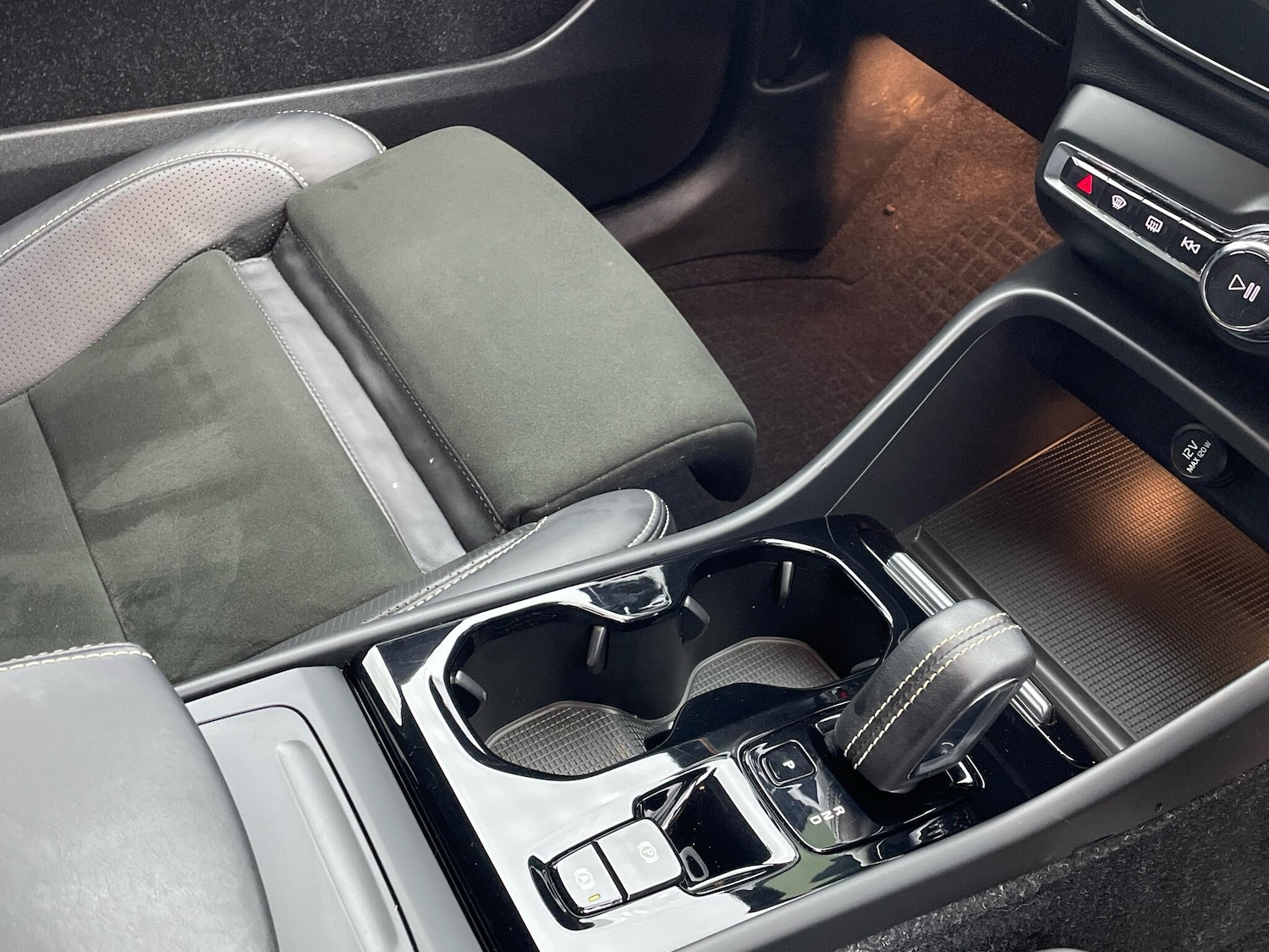 Used Volvo XC40 2020 for sale - 76964612: Photo 23