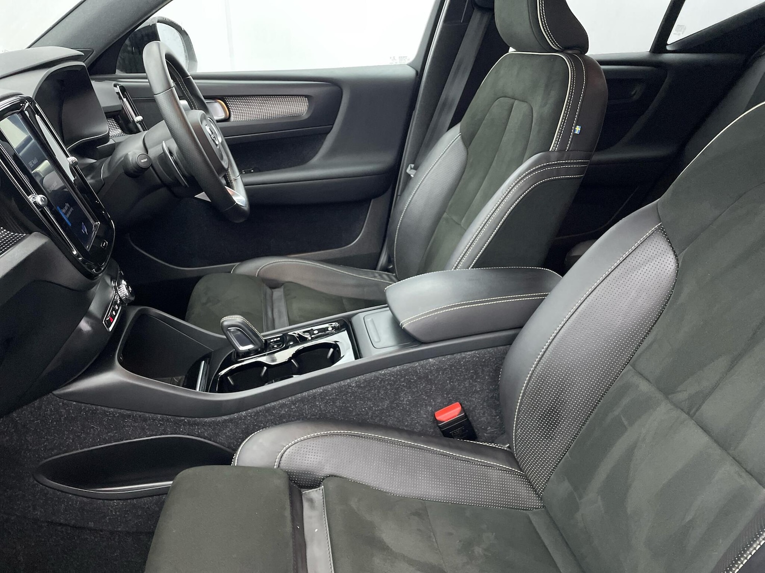 Used Volvo XC40 2020 for sale - 76964612: Photo 28