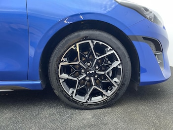 Used Kia Ceed 2022 for sale - 76408541: Photo