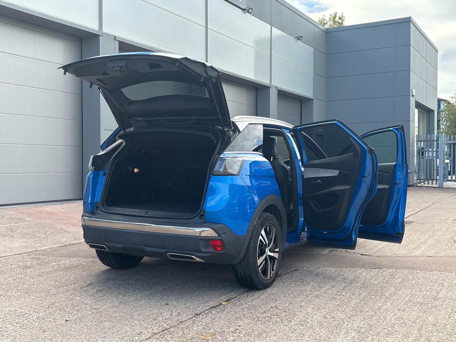 Used Peugeot 3008 2022 for sale - 75837939: Photo 18