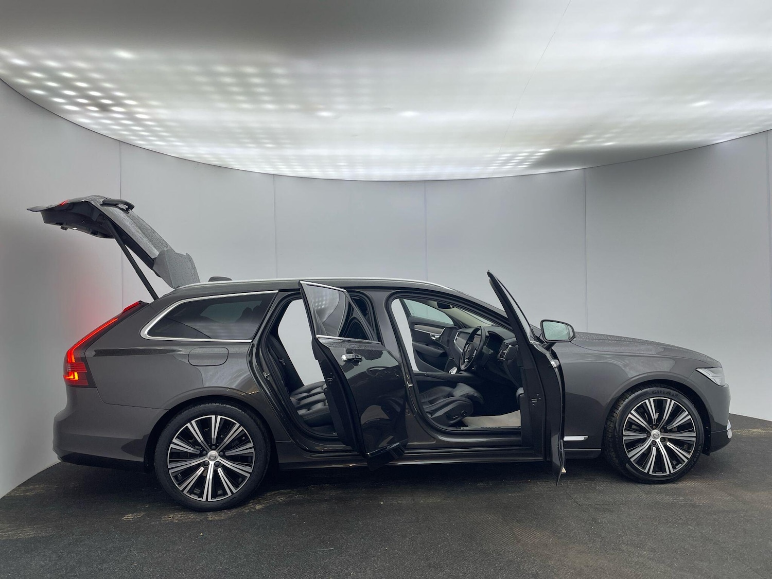 Used Volvo V90 2021 for sale - 76633115: Photo 11