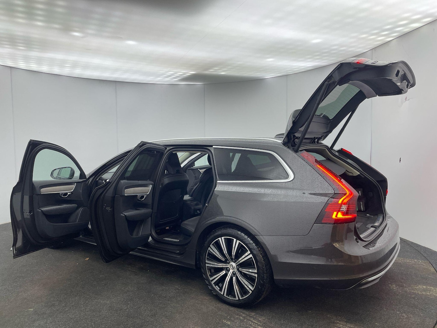 Used Volvo V90 2021 for sale - 76633115: Photo 7