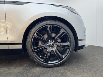 Used Land Rover Range Rover Velar 2018 for sale - 76990873: Photo