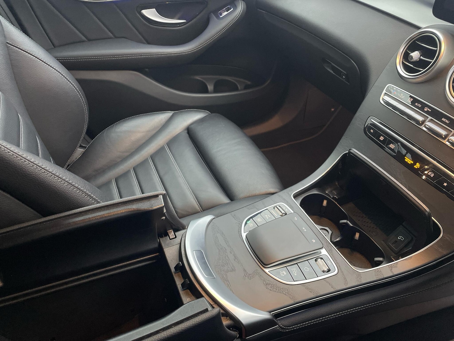 Used Mercedes-Benz GLC 2020 for sale - 76167388: Photo 26