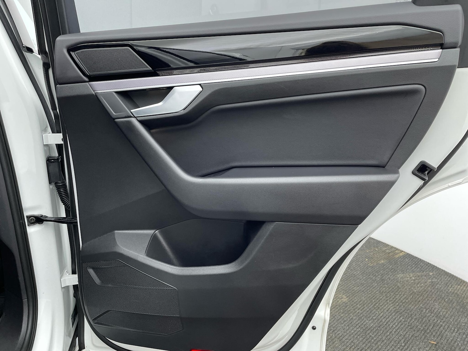 Used Volkswagen Touareg 2022 for sale - 76886683: Photo 13