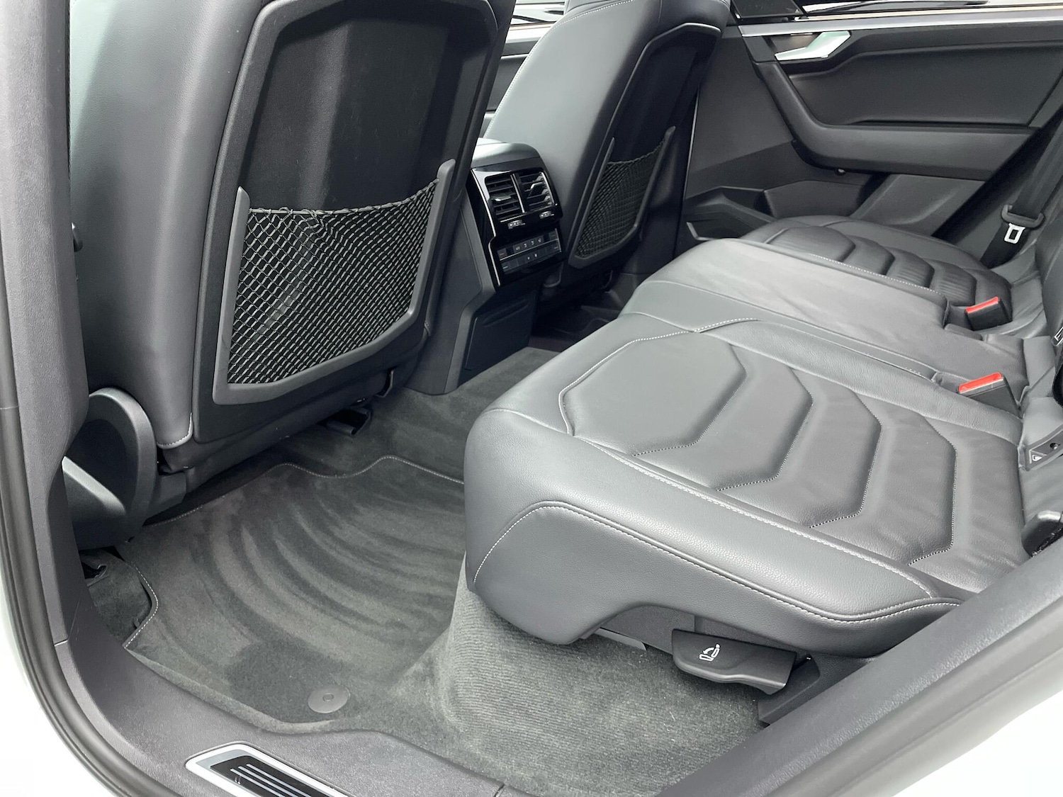 Used Volkswagen Touareg 2022 for sale - 76886683: Photo 18