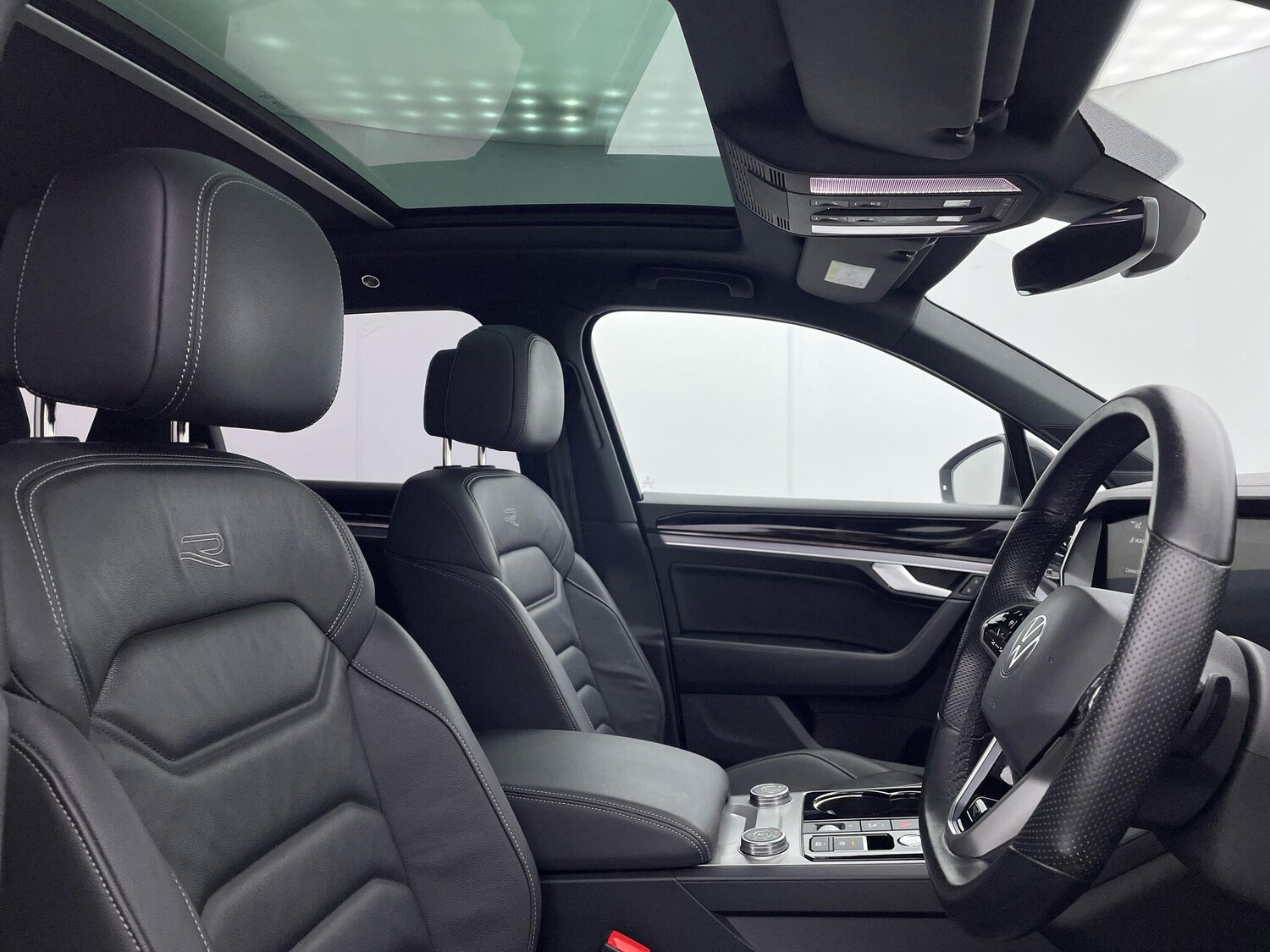 Used Volkswagen Touareg 2022 for sale - 76886683: Photo 30