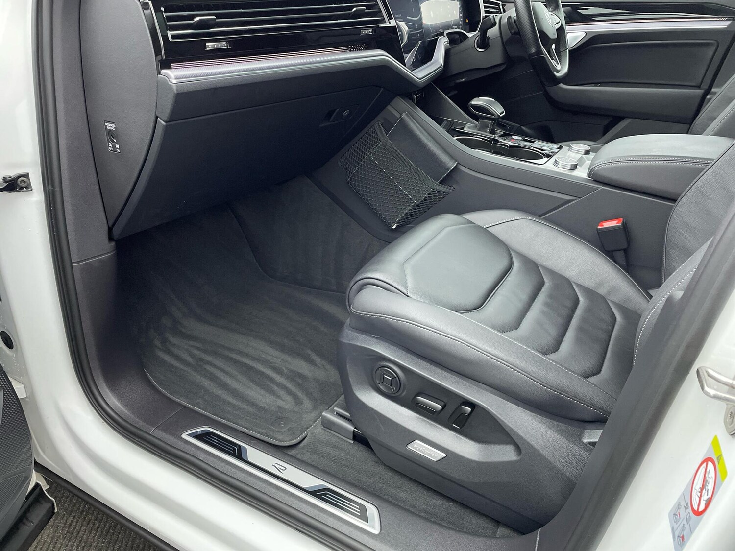 Used Volkswagen Touareg 2022 for sale - 76886683: Photo 33