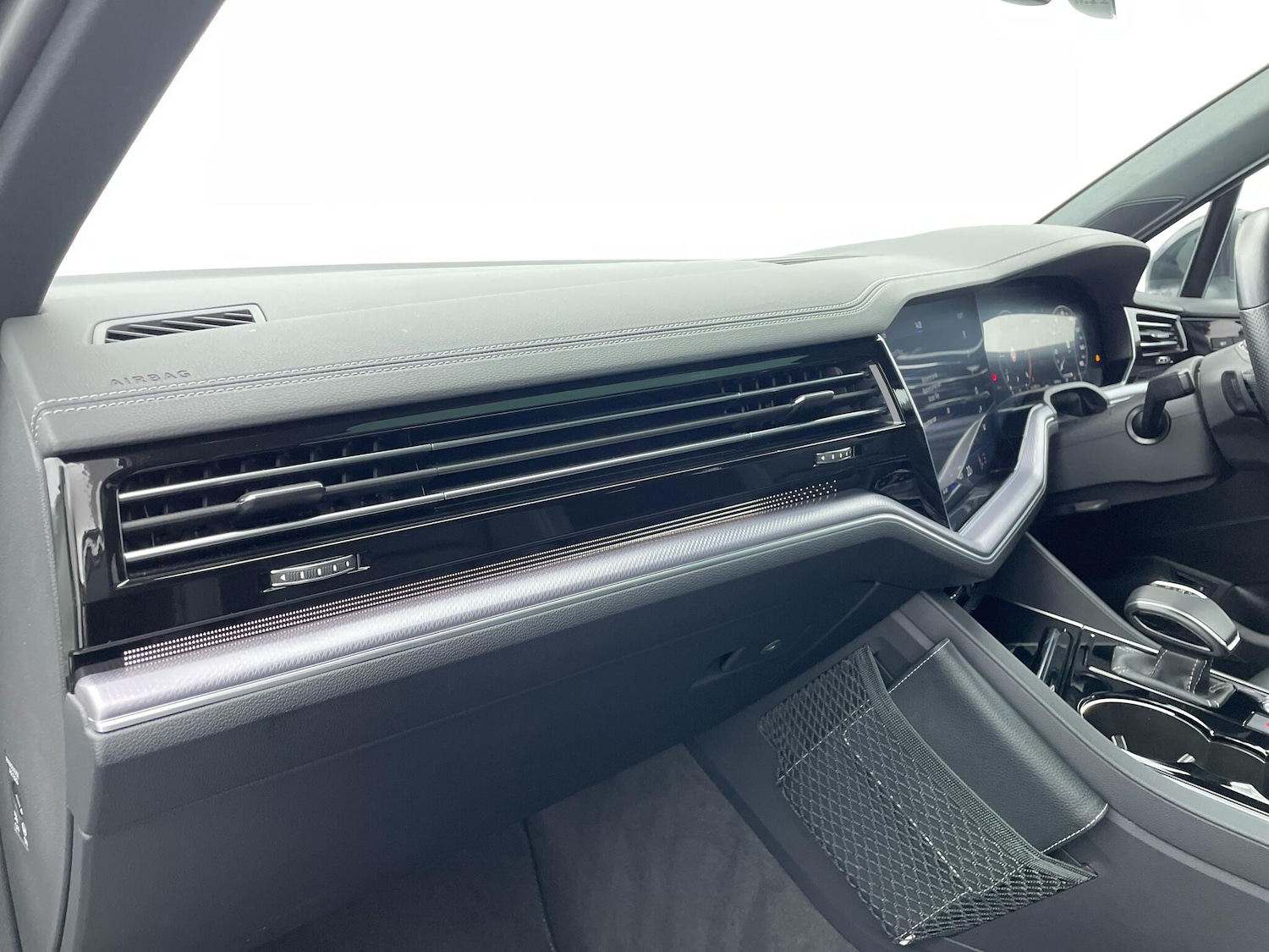 Used Volkswagen Touareg 2022 for sale - 76886683: Photo 34