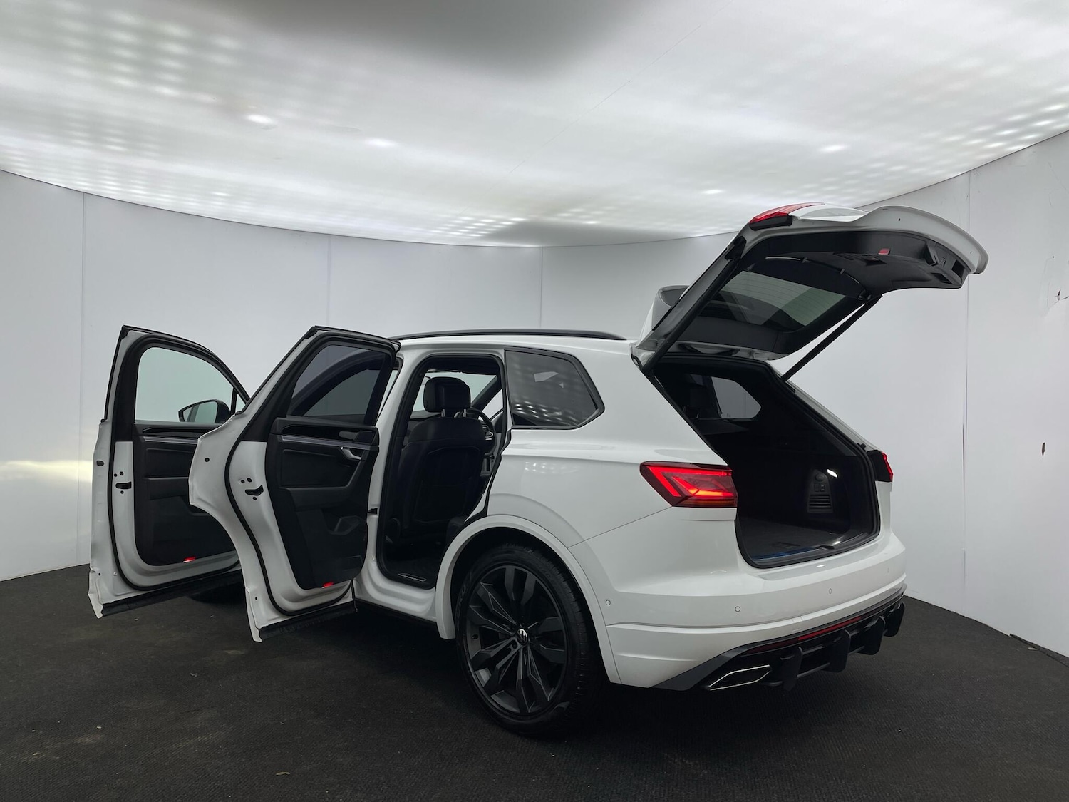 Used Volkswagen Touareg 2022 for sale - 76886683: Photo 40