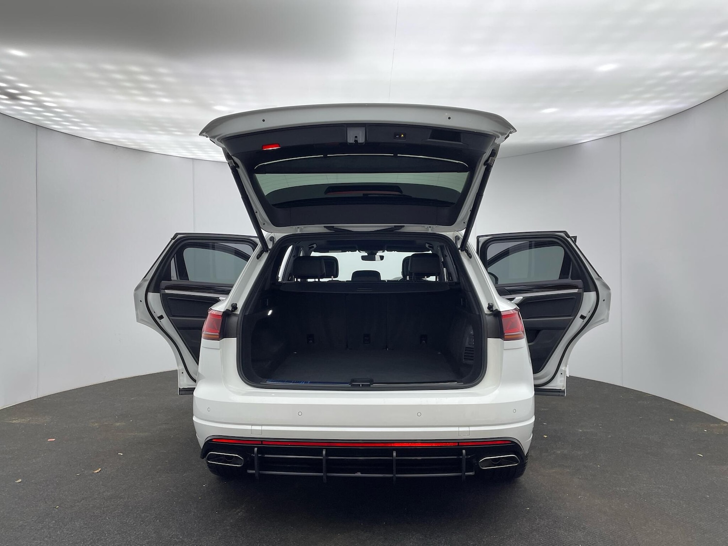 Used Volkswagen Touareg 2022 for sale - 76886683: Photo 47