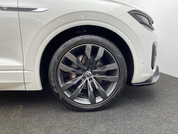 Used Volkswagen Touareg 2022 for sale - 76886683: Photo