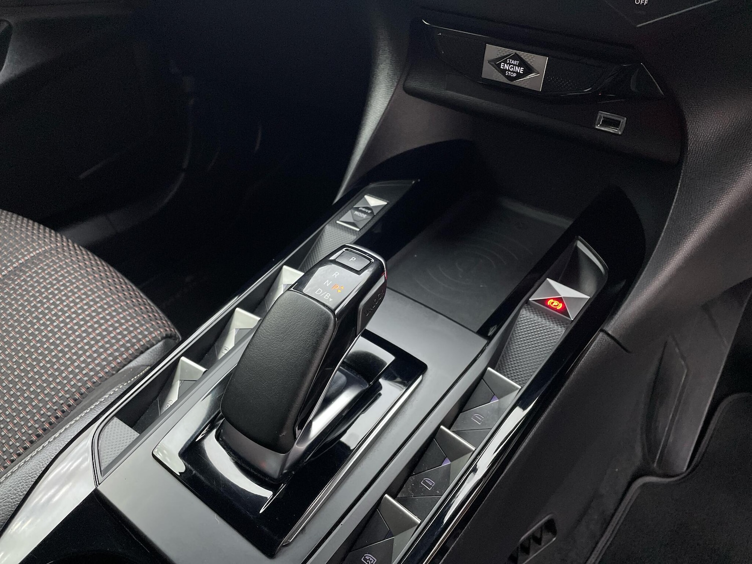 Used DS Automobiles DS 3 Crossback 2022 for sale - 76994714: Photo 8