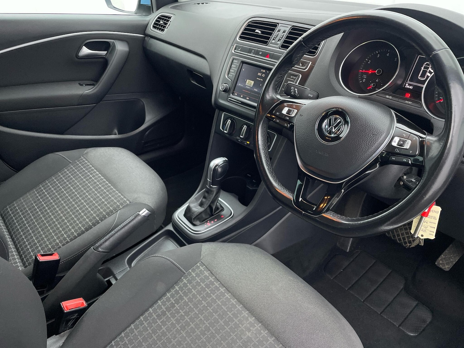 Used Volkswagen Polo 2016 for sale - 76765865: Photo 21