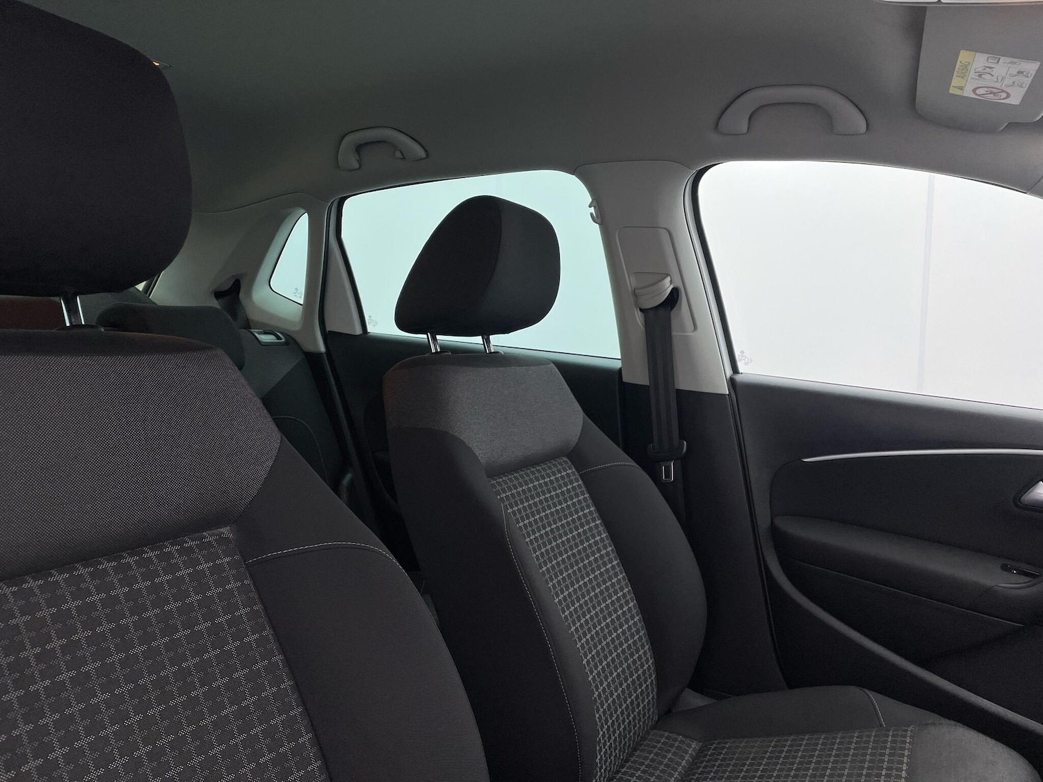 Used Volkswagen Polo 2016 for sale - 76765865: Photo 23