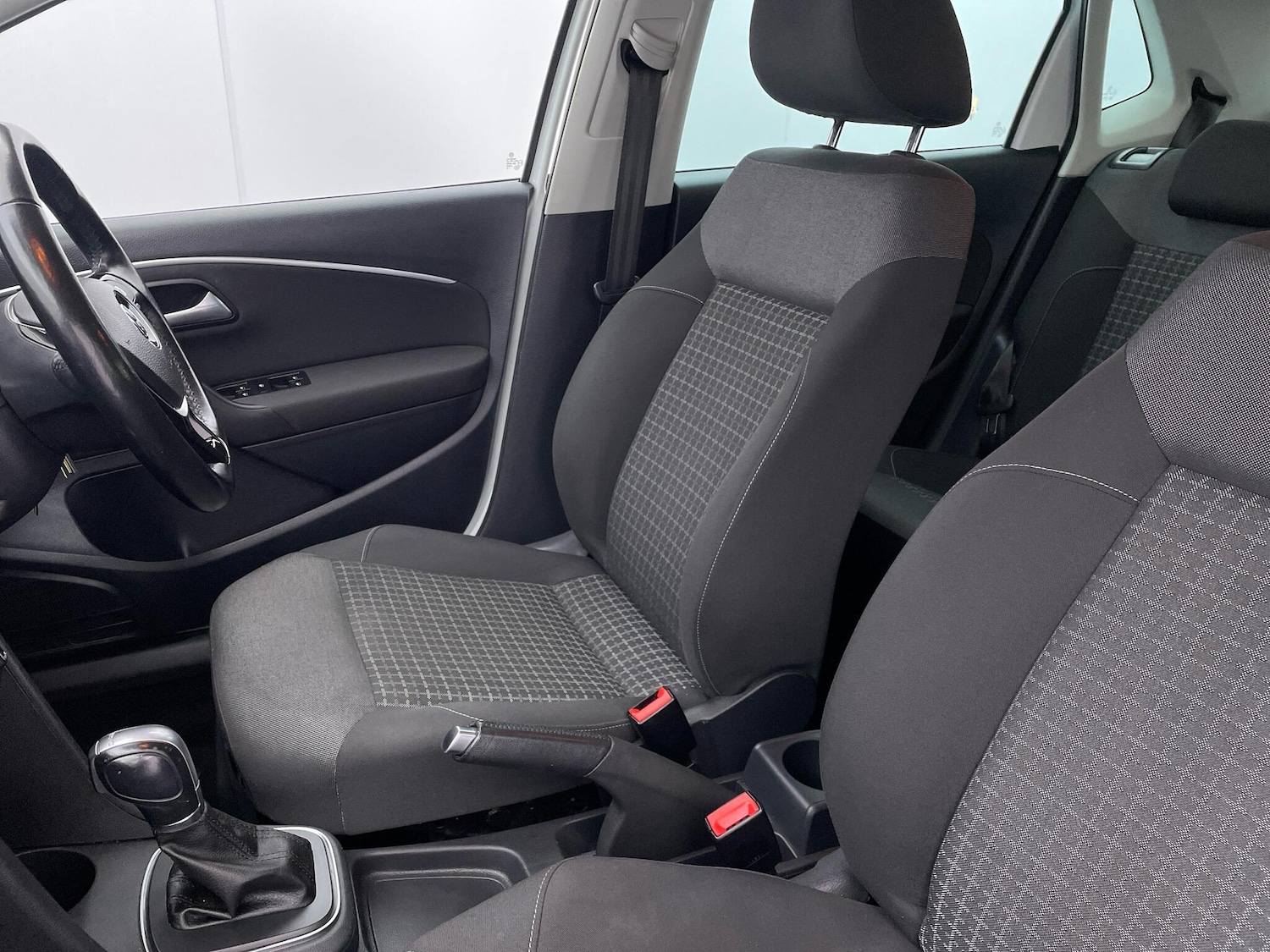 Used Volkswagen Polo 2016 for sale - 76765865: Photo 30