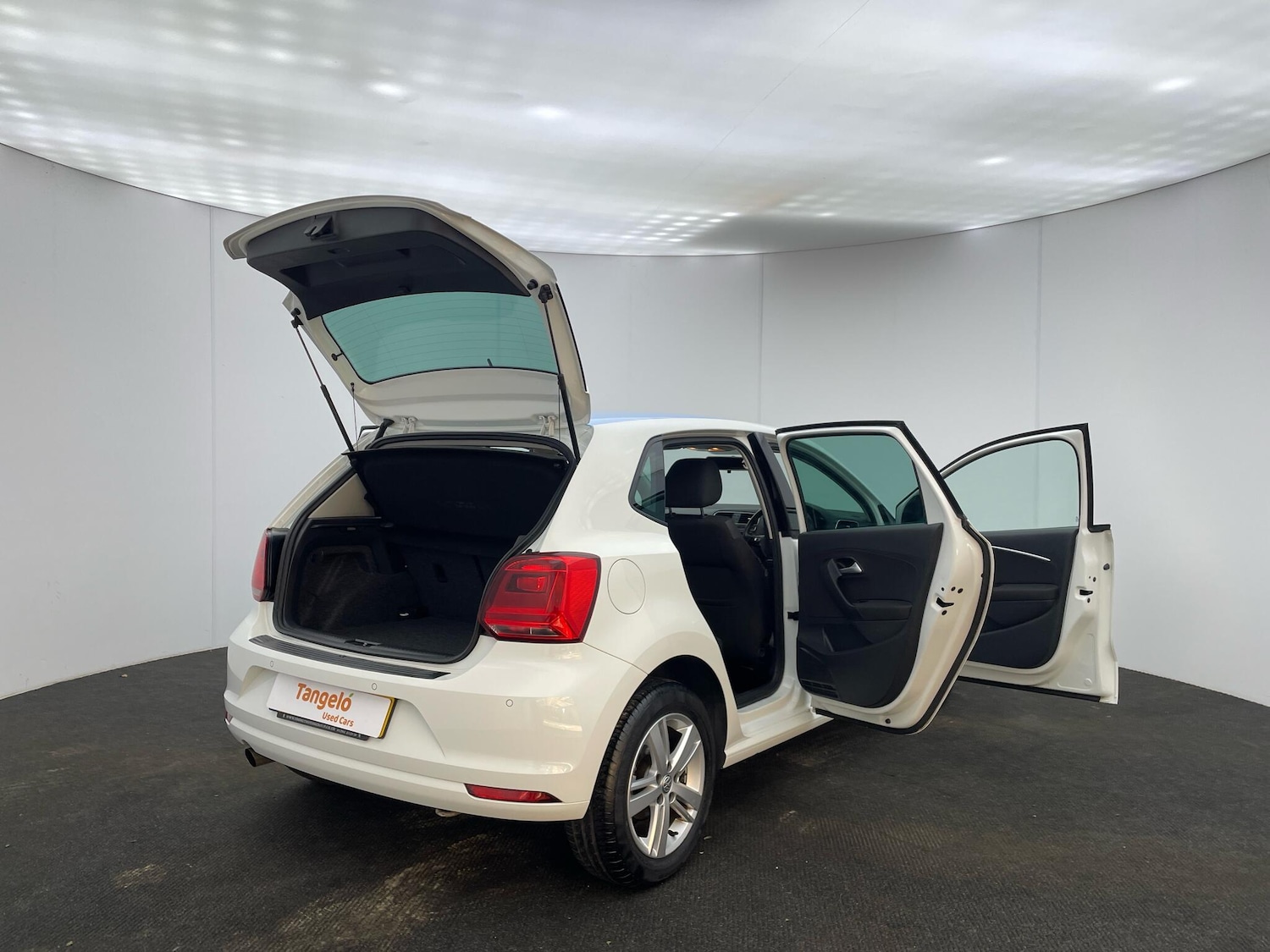 Used Volkswagen Polo 2016 for sale - 76765865: Photo 38