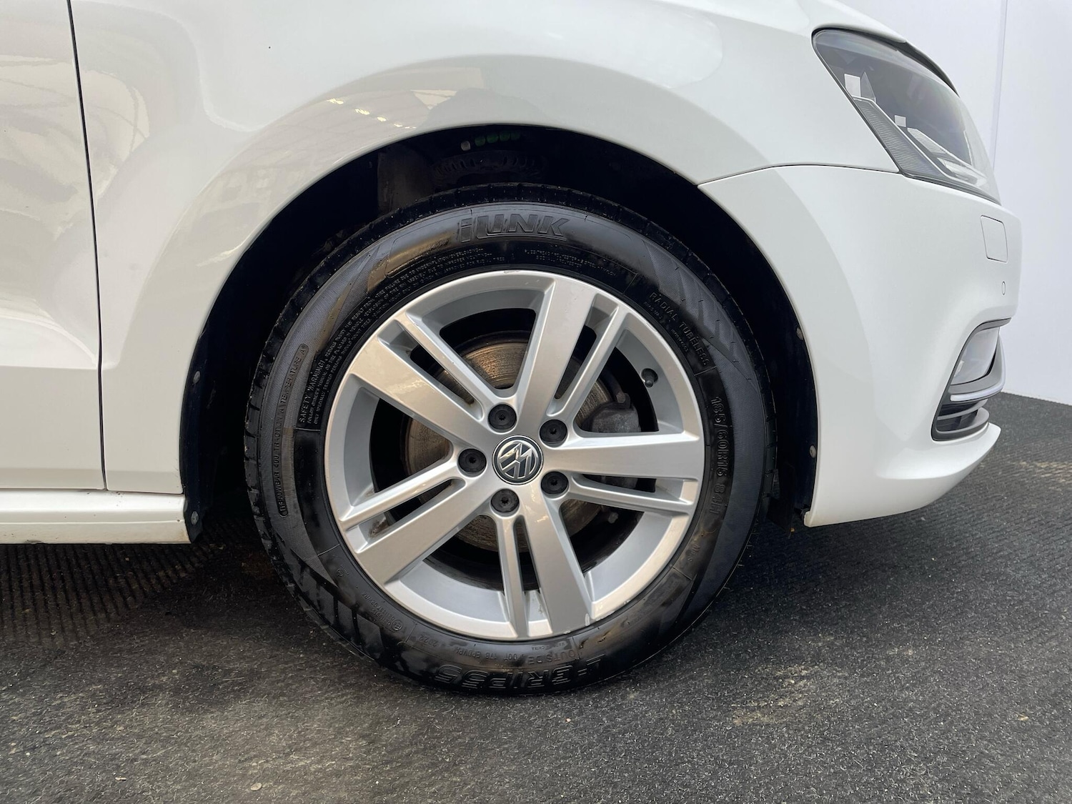 Used Volkswagen Polo 2016 for sale - 76765865: Photo 4