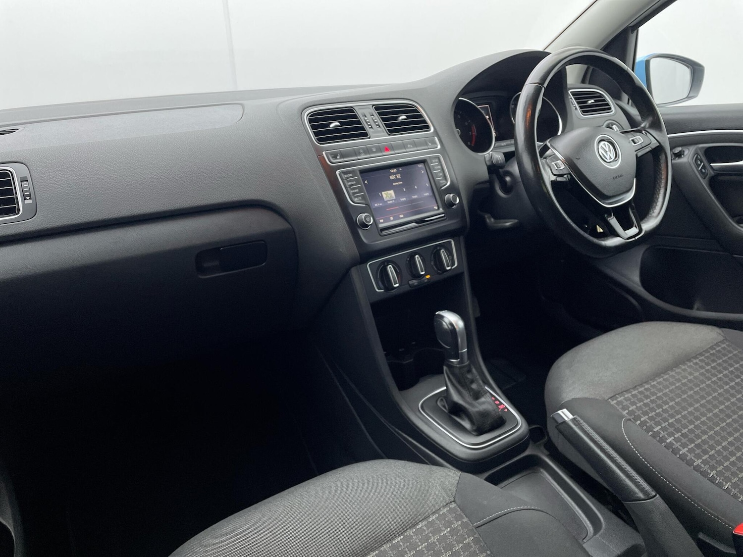 Used Volkswagen Polo 2016 for sale - 76765865: Photo 9