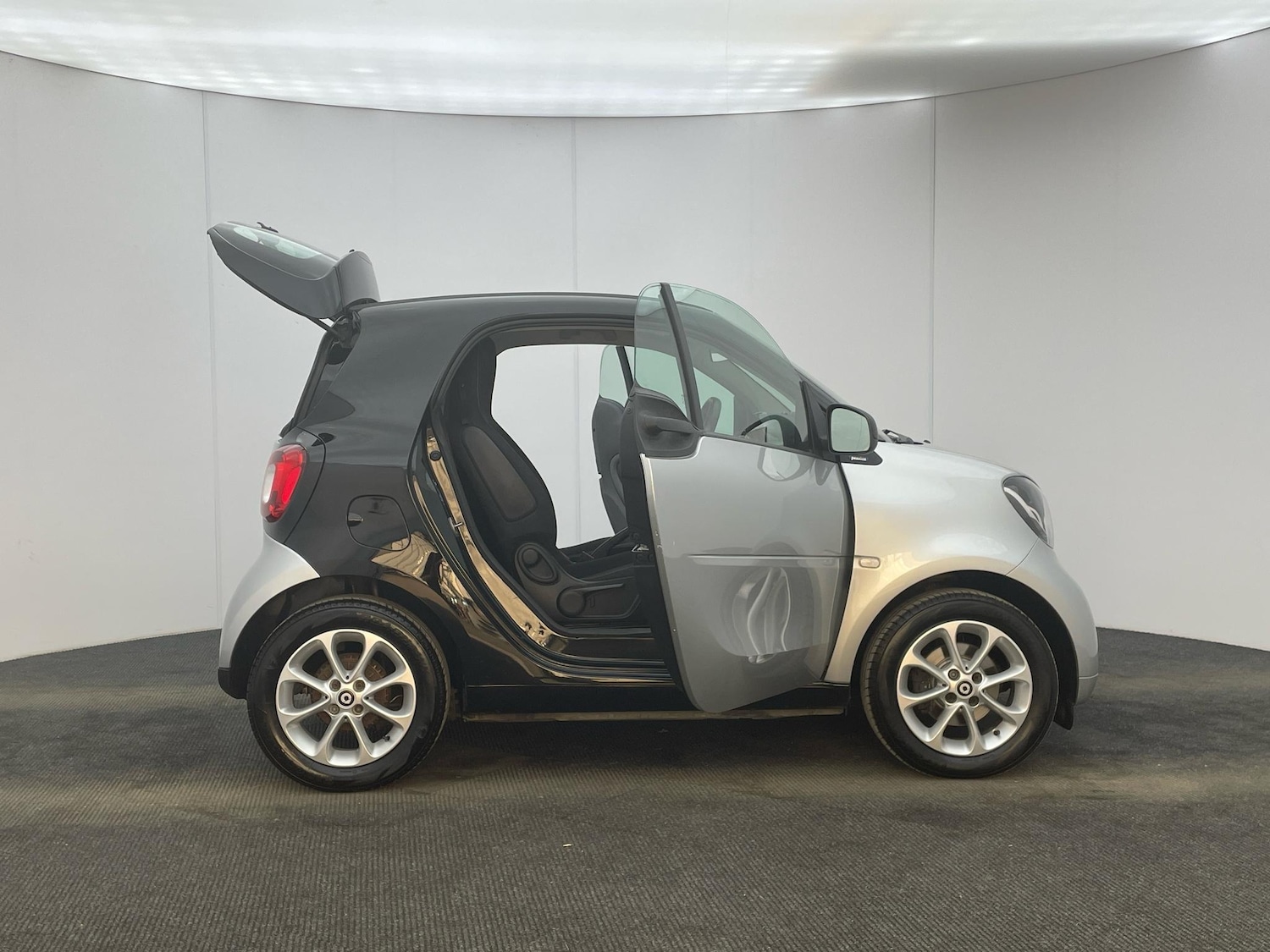 Vehicle 29