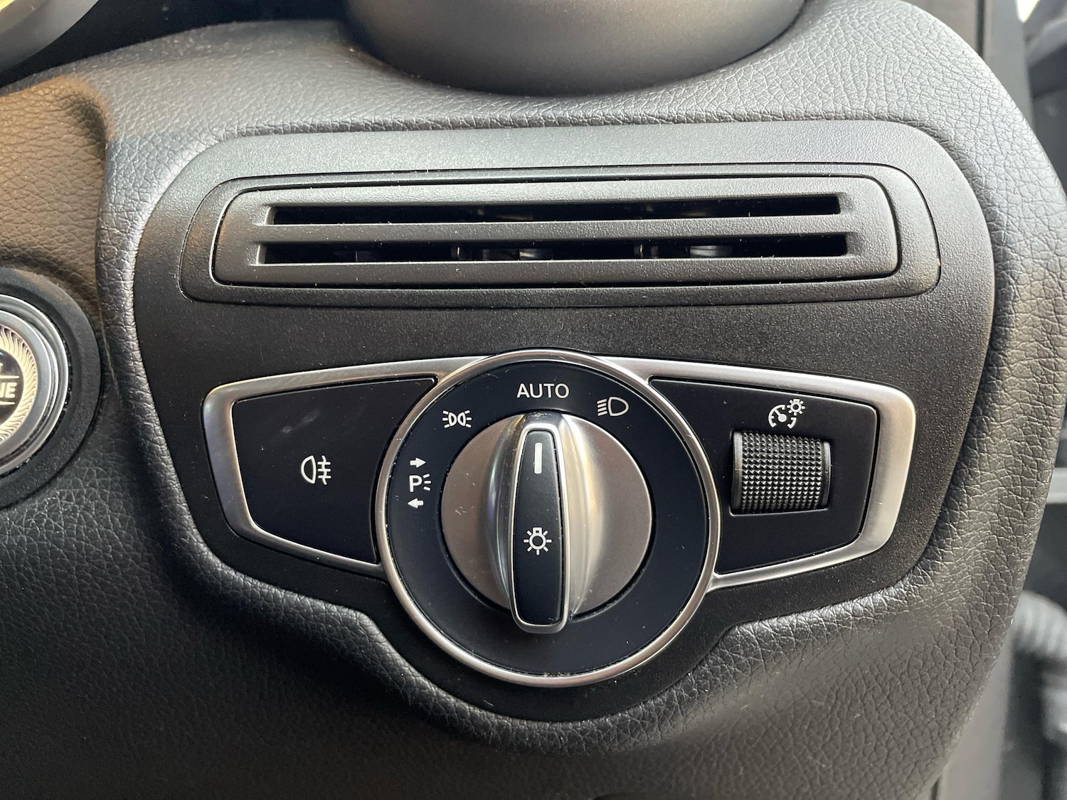 Used Mercedes-Benz GLC 2021 for sale - 76702507: Photo 24