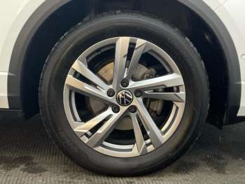 Used Volkswagen T-Roc 2024 for sale - 74653135: Photo