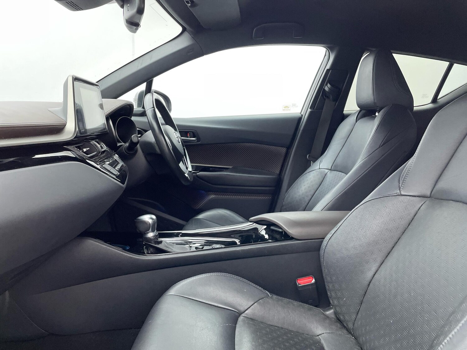 Used Toyota C-HR 2018 for sale - 77586122: Photo 17