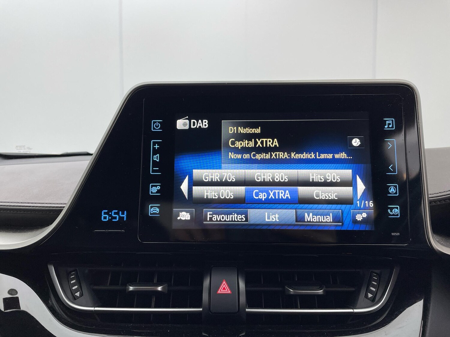 Used Toyota C-HR 2018 for sale - 77586122: Photo 34