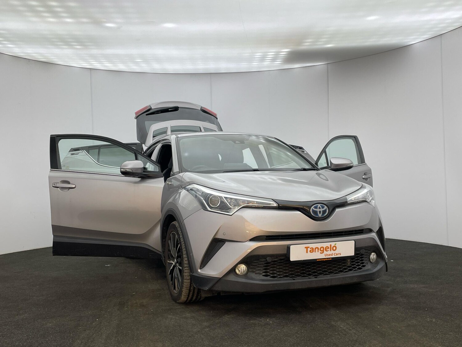 Used Toyota C-HR 2018 for sale - 77586122: Photo 44
