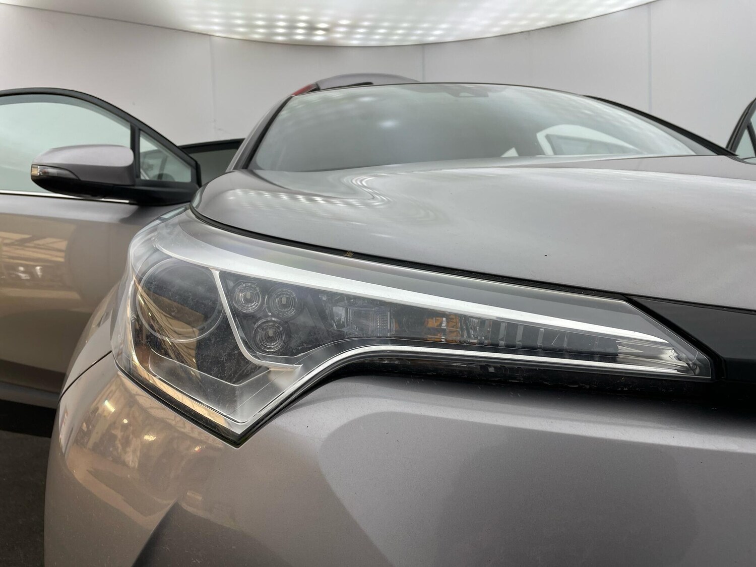 Used Toyota C-HR 2018 for sale - 77586122: Photo 46