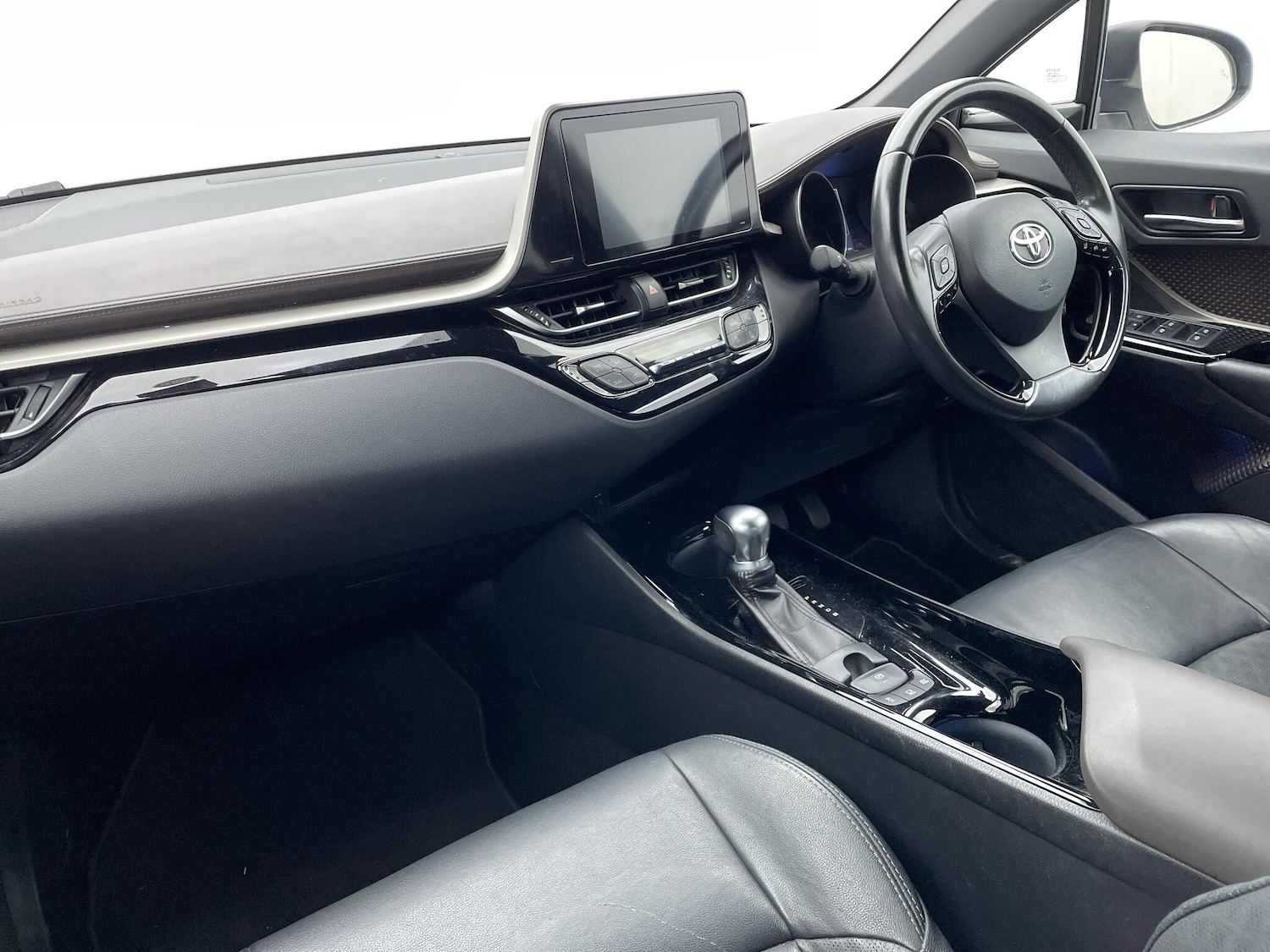 Used Toyota C-HR 2018 for sale - 77586122: Photo 9