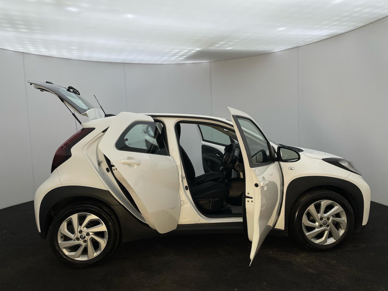 Used Toyota Aygo X 2022 for sale - 77523823: Photo 28