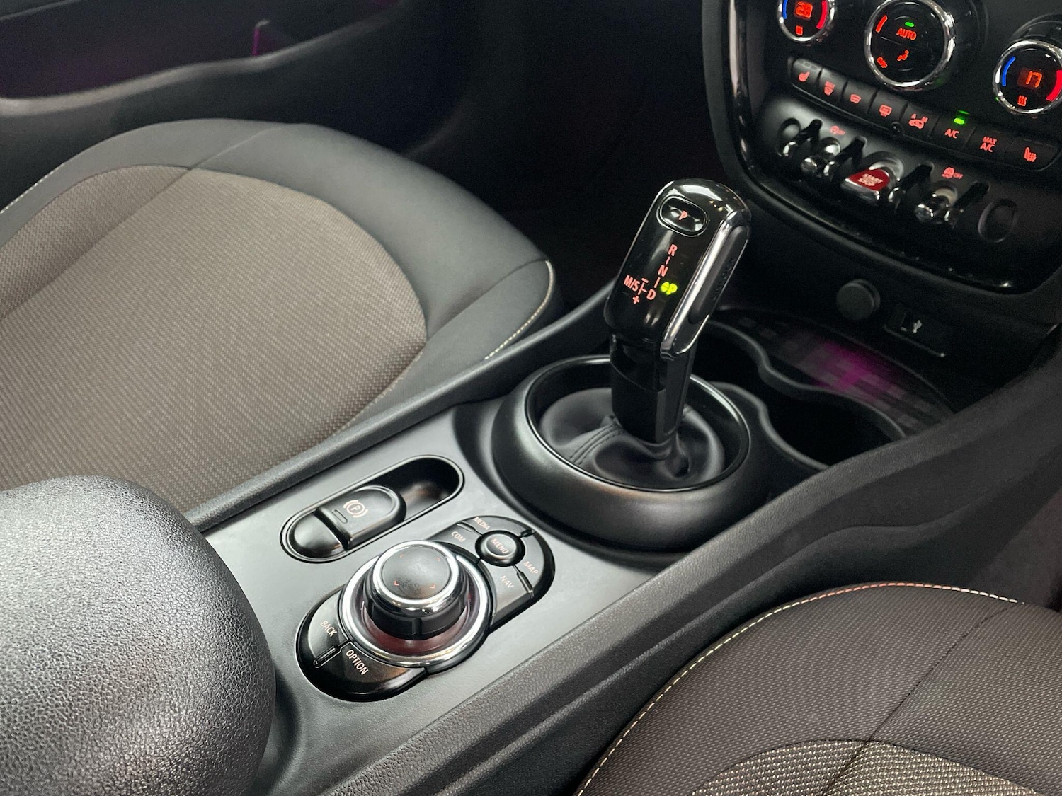 Used MINI Clubman 2022 for sale - 76572931: Photo 16