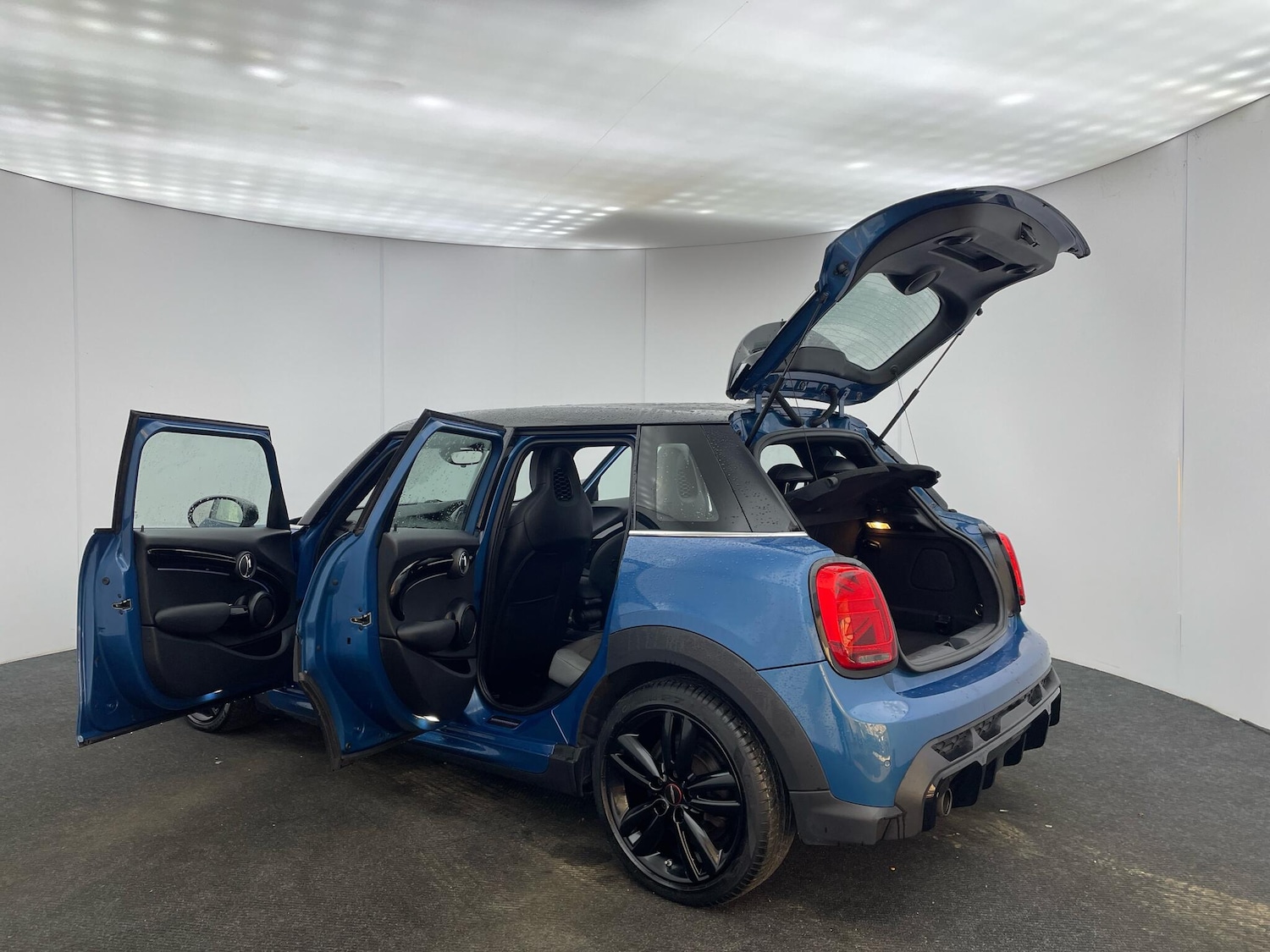 Used MINI Hatch 2021 for sale - 76370571: Photo 2