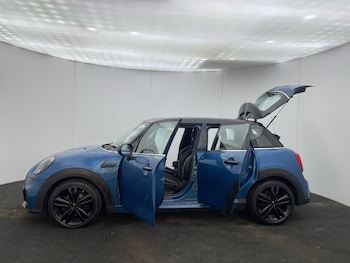 Used MINI Hatch 2021 for sale - 76370571: Photo