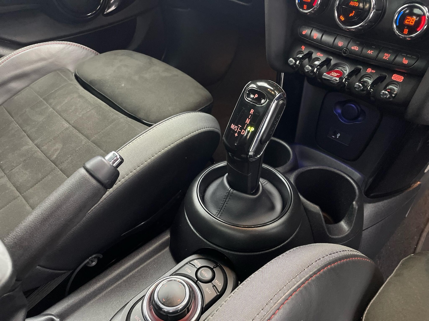 Used MINI Hatch 2021 for sale - 76370571: Photo 8