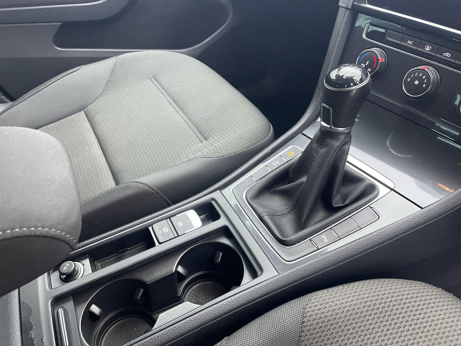 Used Volkswagen Golf 2019 for sale - 76765843: Photo 15