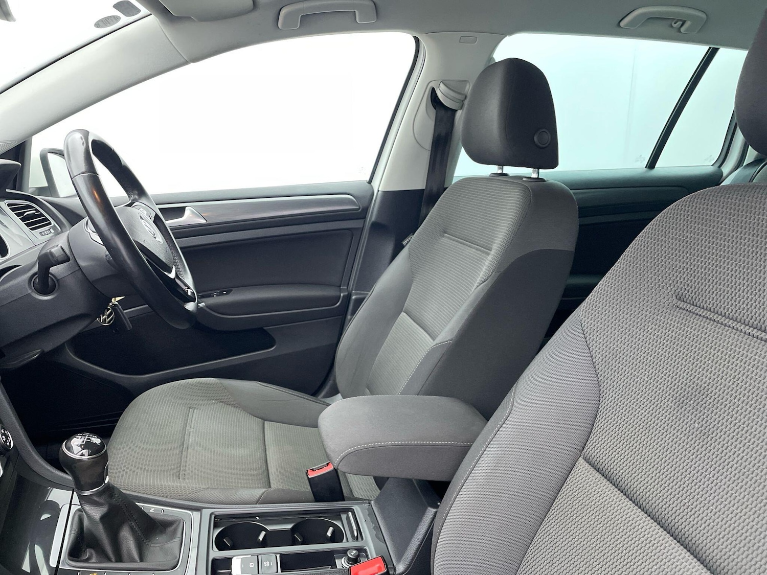 Used Volkswagen Golf 2019 for sale - 76765843: Photo 33