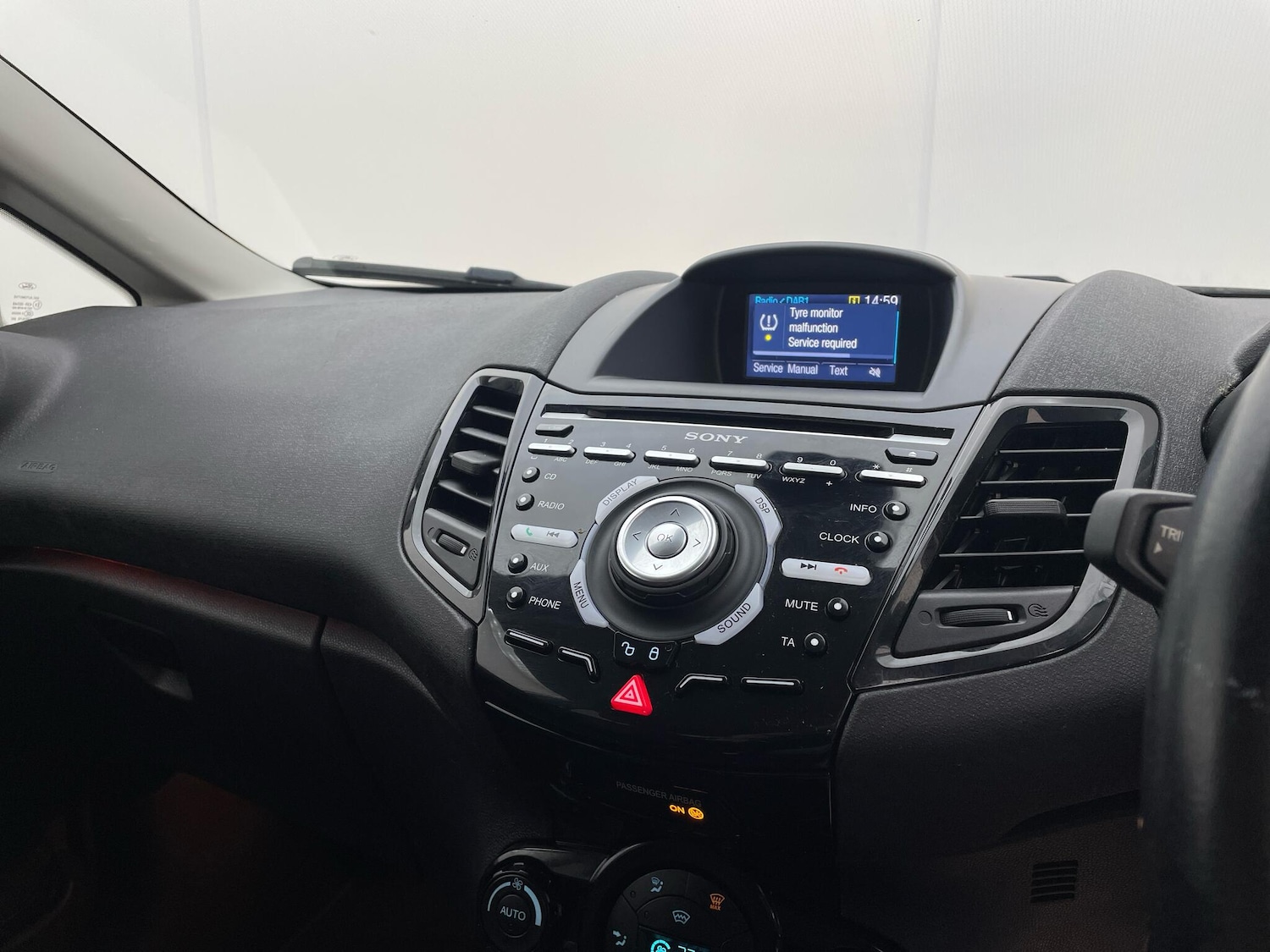 Used Ford Fiesta 2014 for sale - 76765222: Photo 22