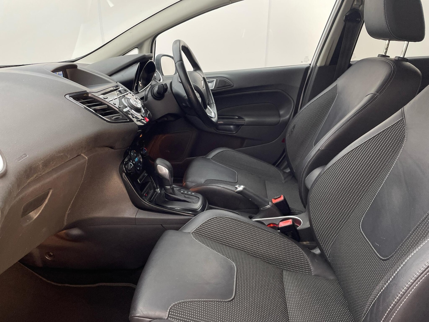 Used Ford Fiesta 2014 for sale - 76765222: Photo 28