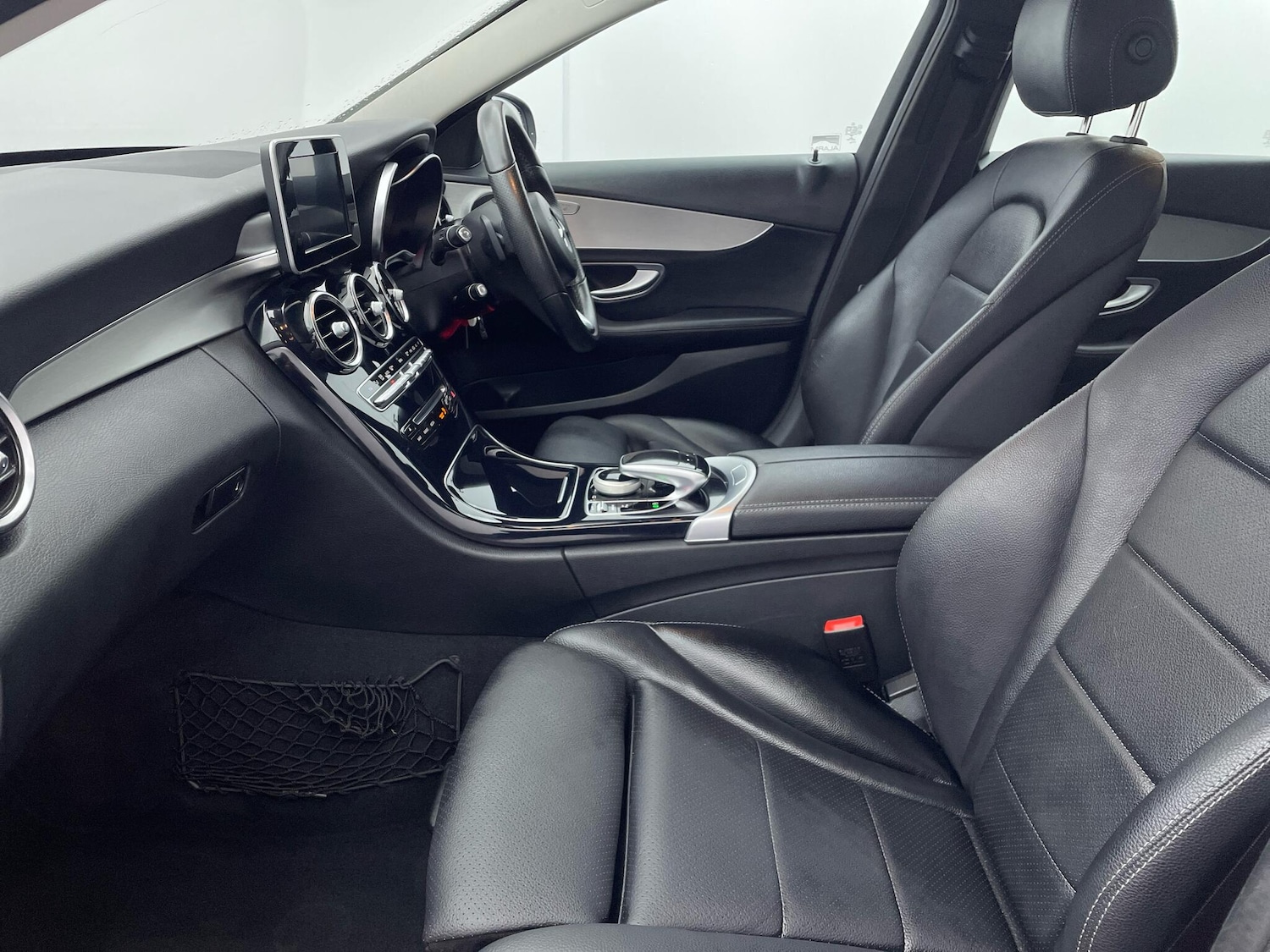 Used Mercedes-Benz C Class 2017 for sale - 76644628: Photo 31