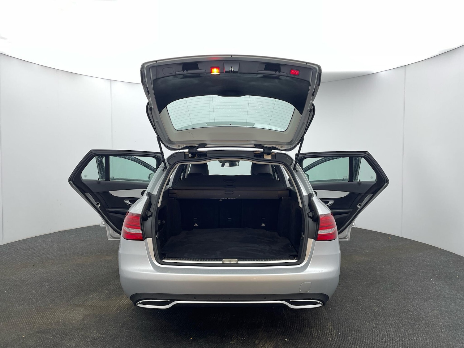 Used Mercedes-Benz C Class 2017 for sale - 76644628: Photo 43